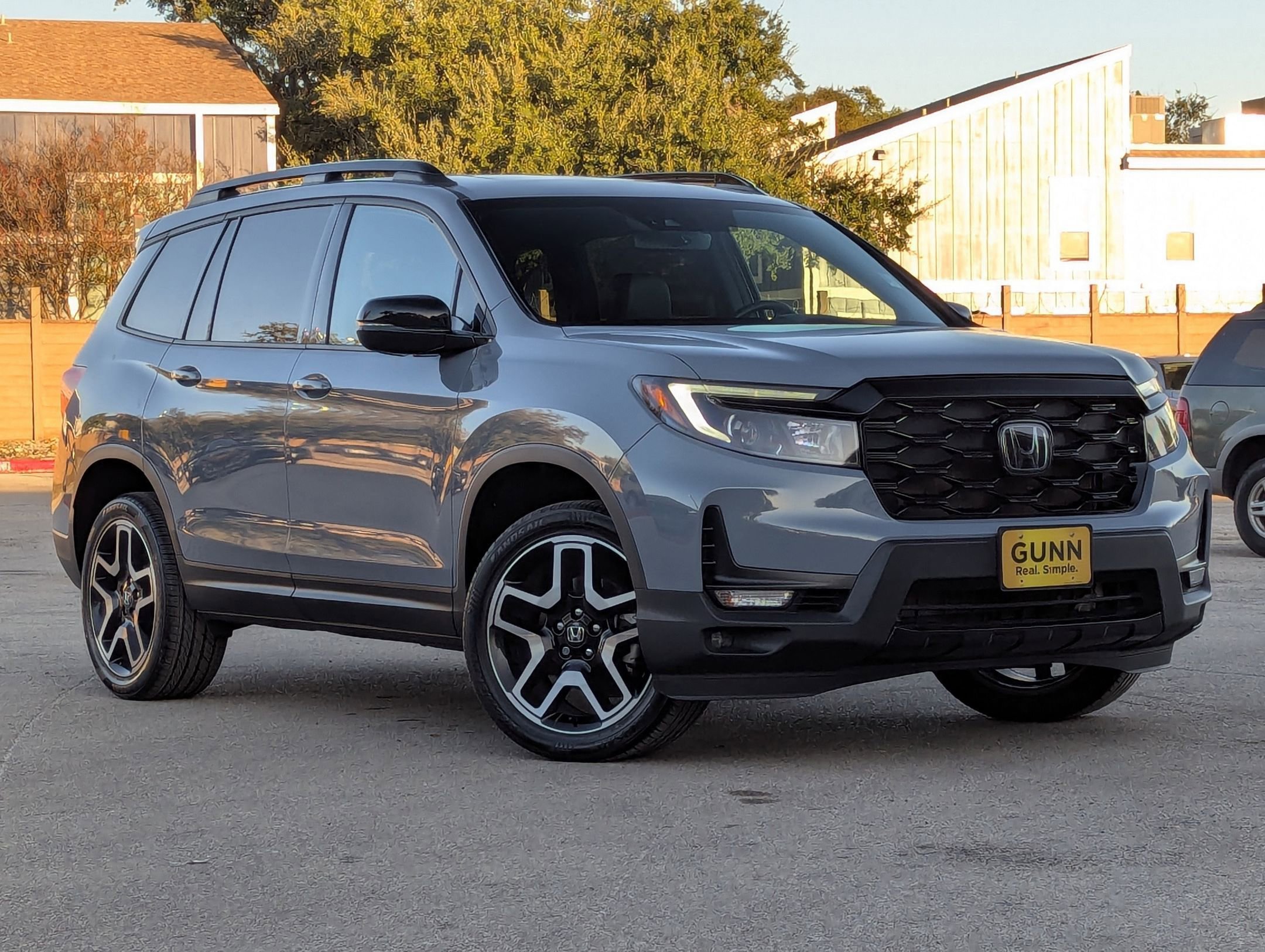 Used 2022 Honda Passport Elite image 2