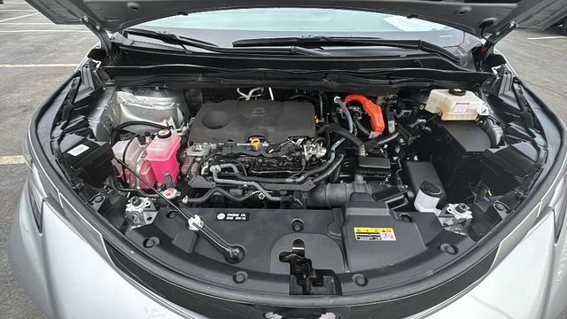 Used 2023 Toyota Sienna XSE image 38