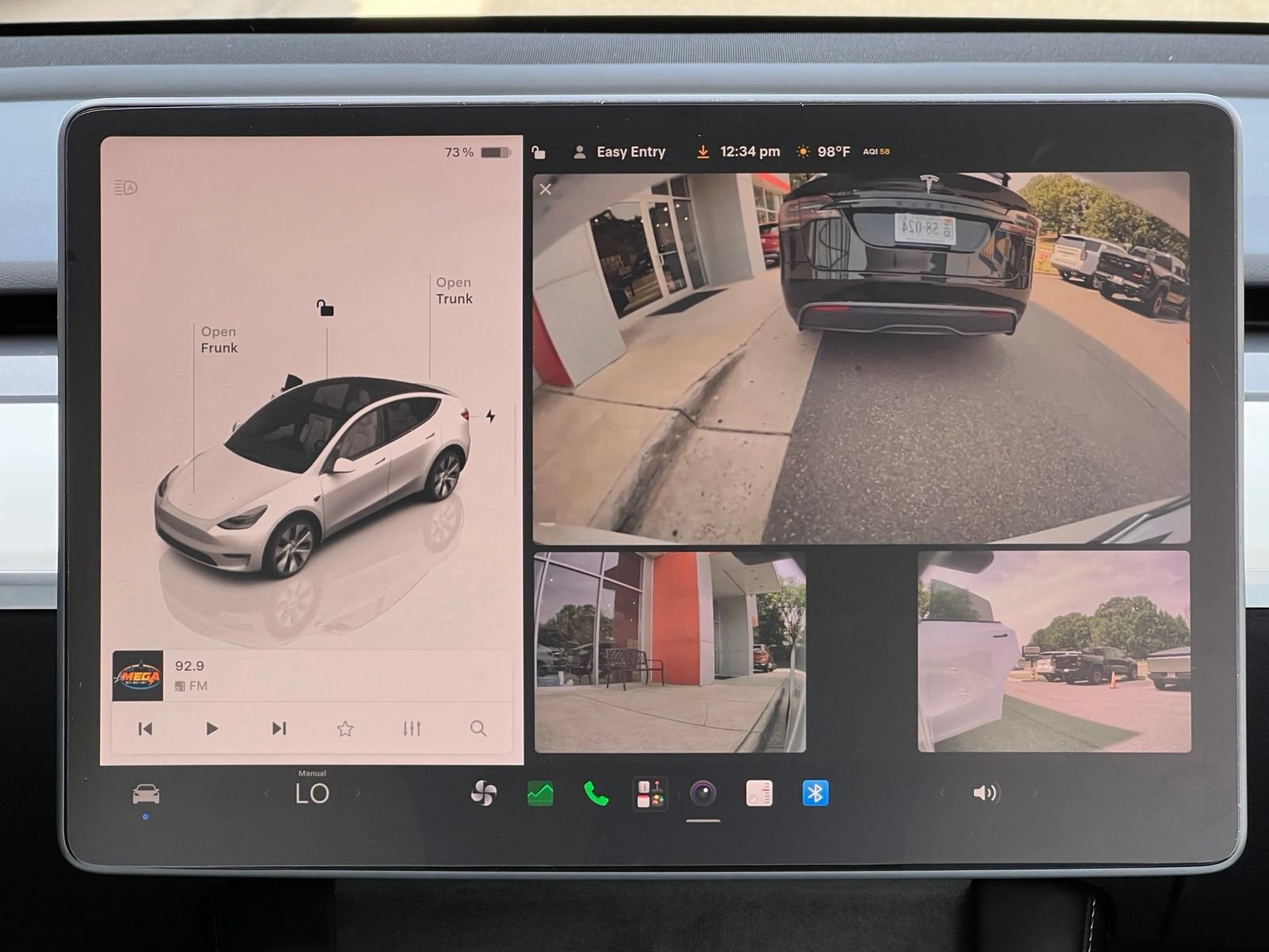 Used 2022 Tesla Model Y Long Range AWD/4WD image 25