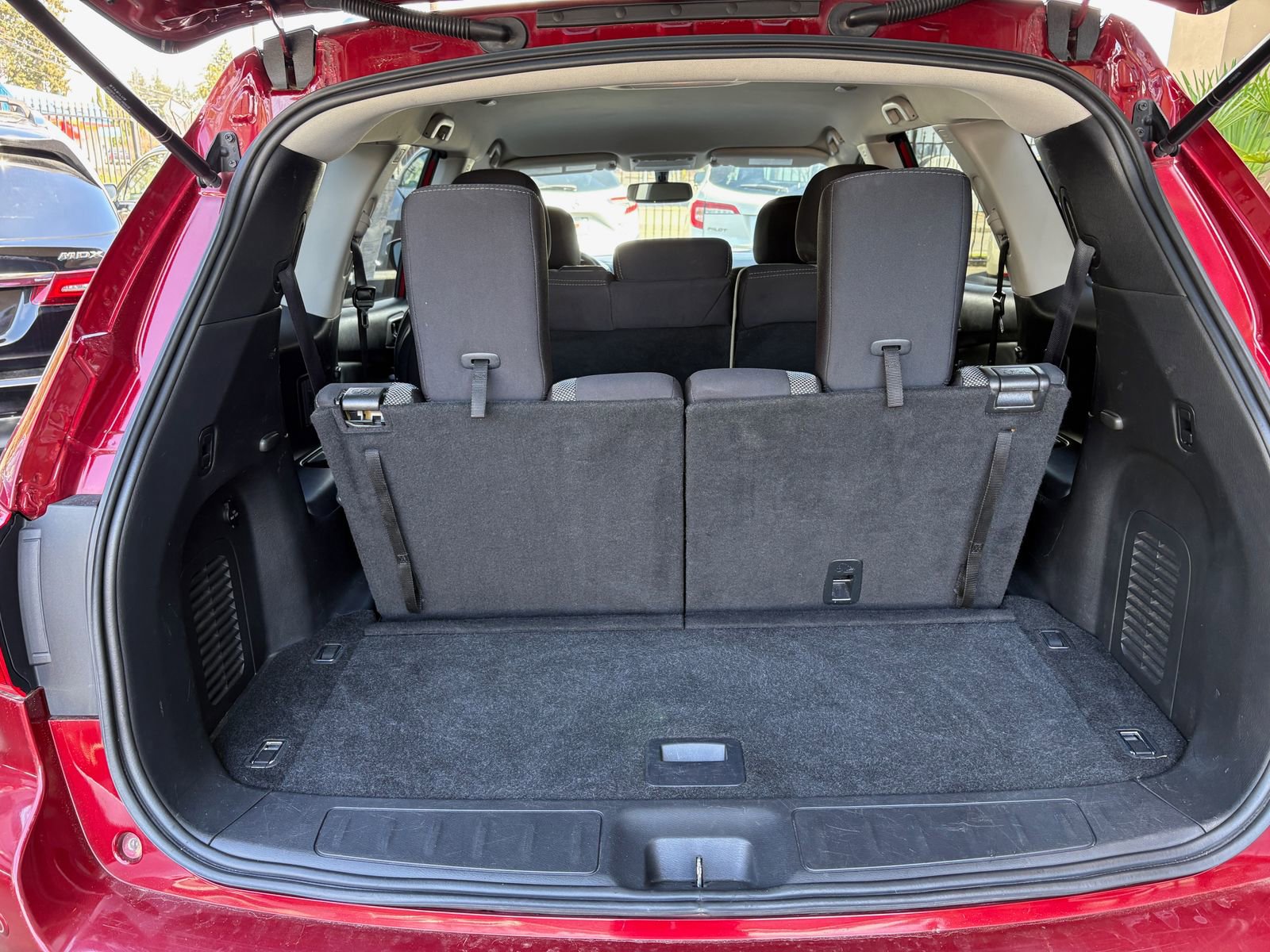 Used 2018 Nissan Pathfinder SV AWD/4WD image 22