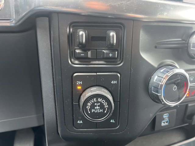 Used 2022 Ford F150 Lariat w/ Equipment Group 501A Mid image 35