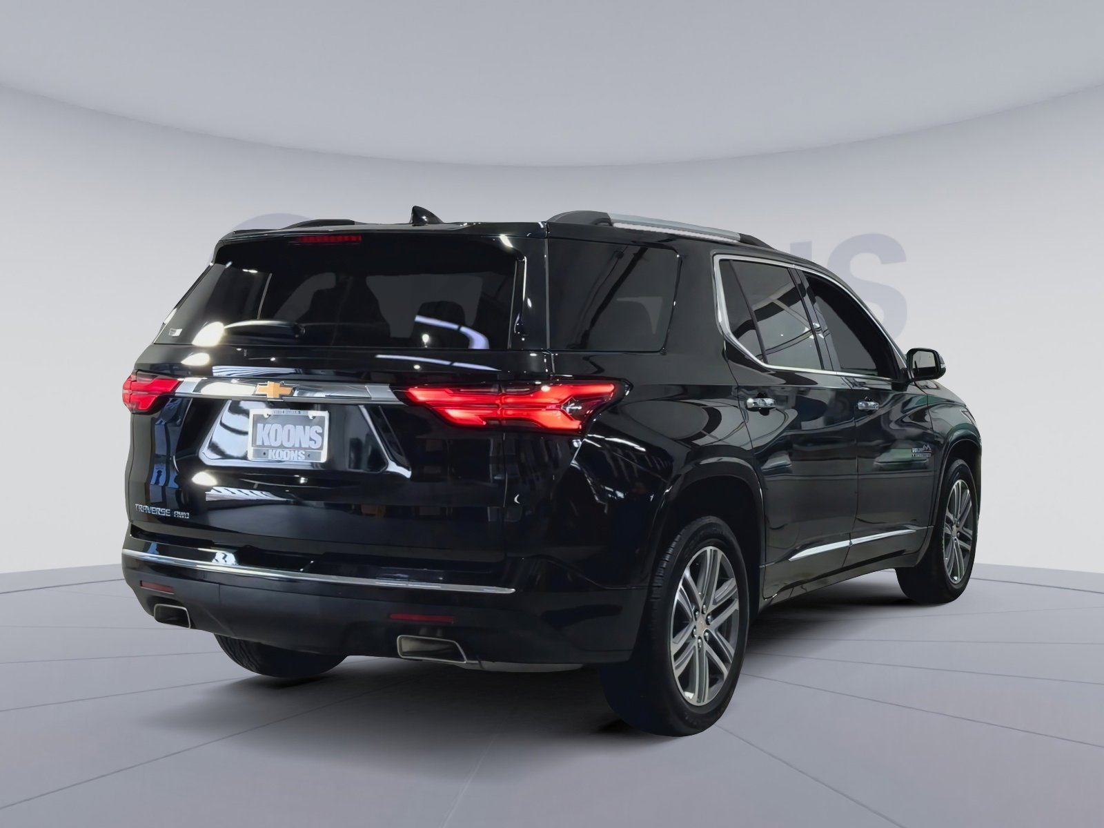 Used 2023 Chevrolet Traverse High Country image 11