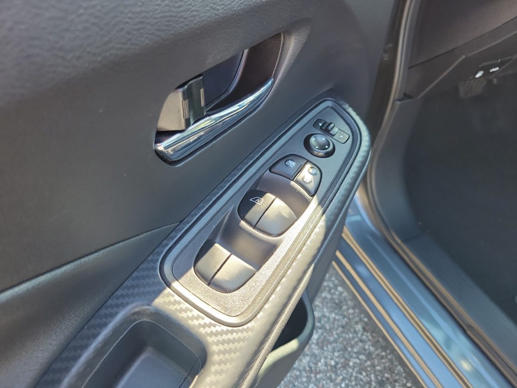 Used 2025 Nissan Versa SV w/ Trunk Package FWD image 14