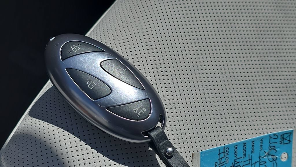 New 2026 Hyundai Tucson Limited w/ Tow & Go Package AWD/4WD image 32