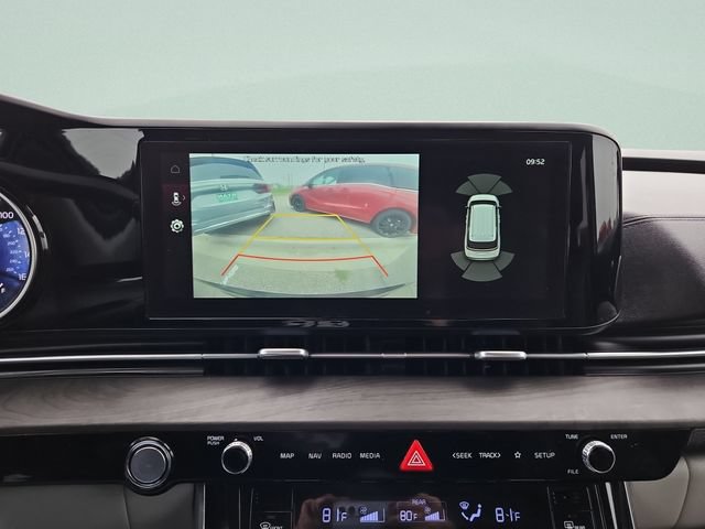 Used 2023 Kia Carnival EX FWD image 20