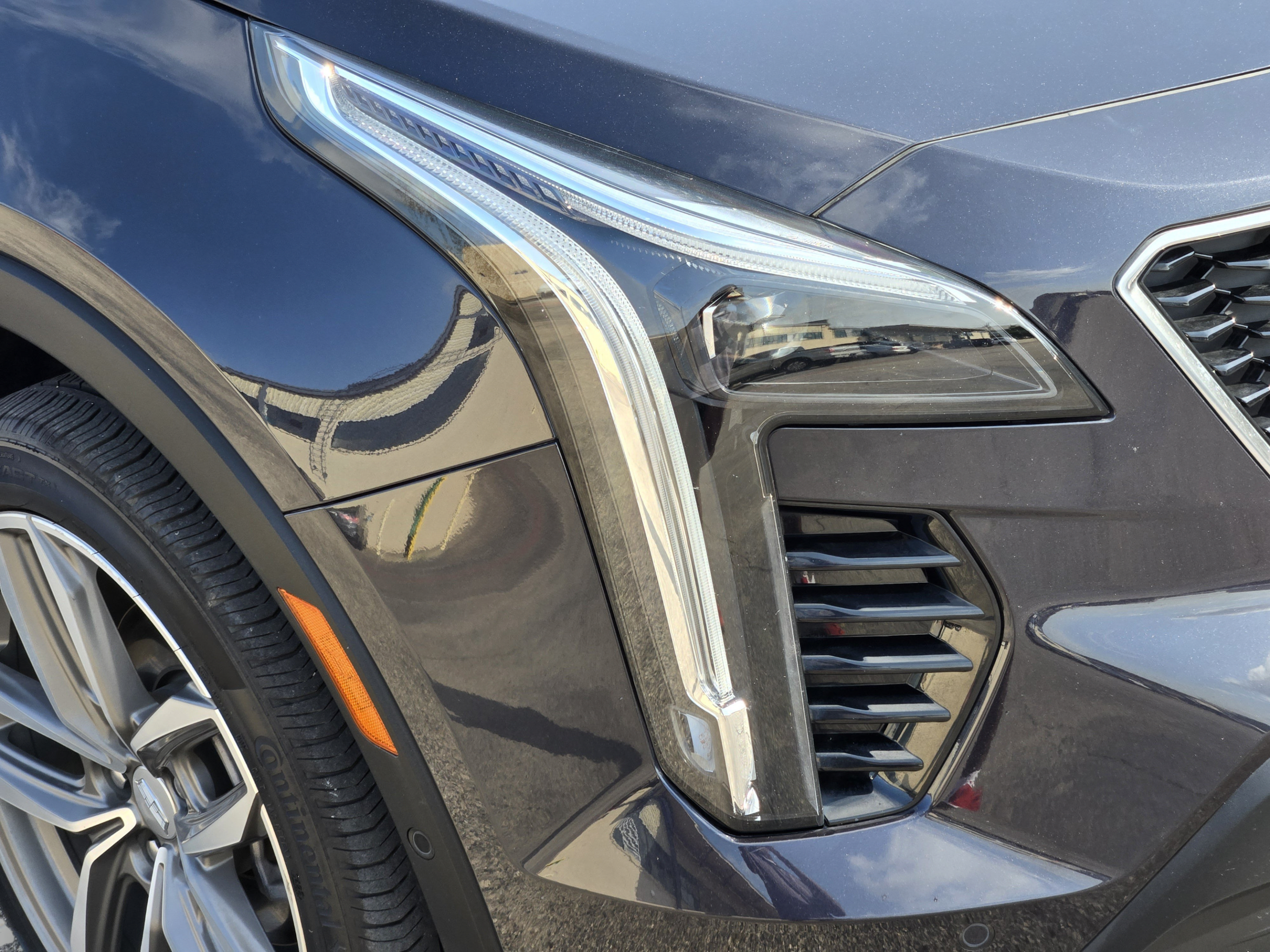 Used 2022 Cadillac XT4 Sport w/ Comfort Package FWD image 35