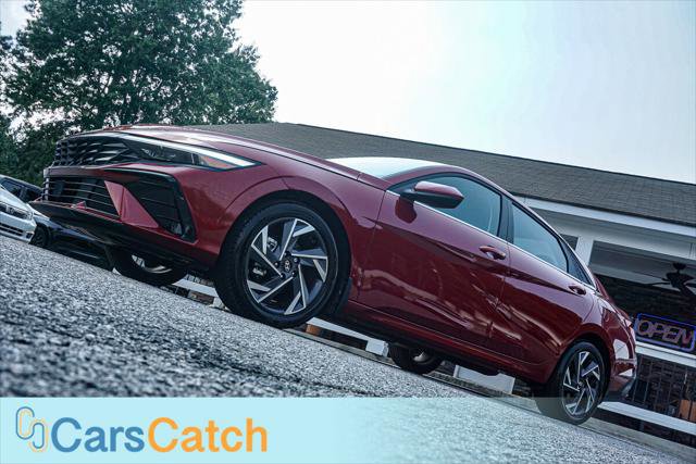 Used 2025 Hyundai Elantra SEL image 4