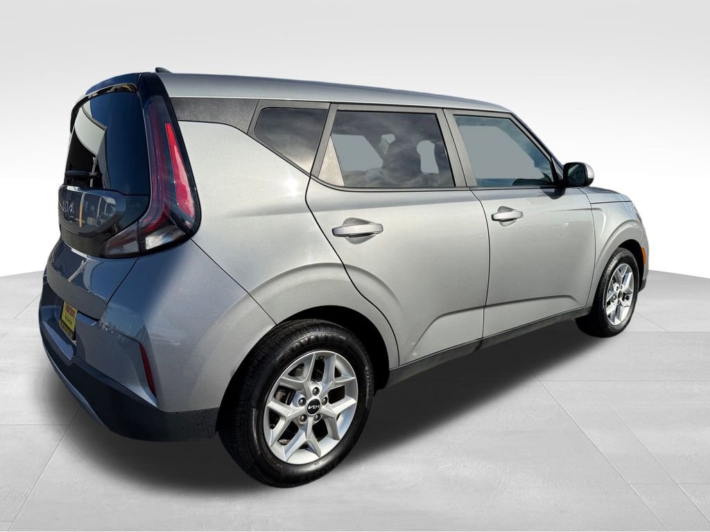 Certified 2023 Kia Soul LX w/ LX Technology Package image 9