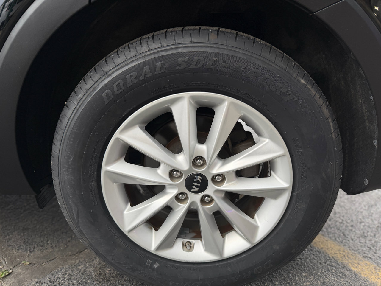 Used 2019 Kia Sorento LX image 10