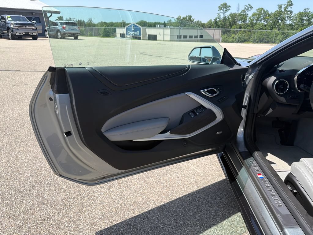 Used 2023 Chevrolet Camaro SS RWD image 15