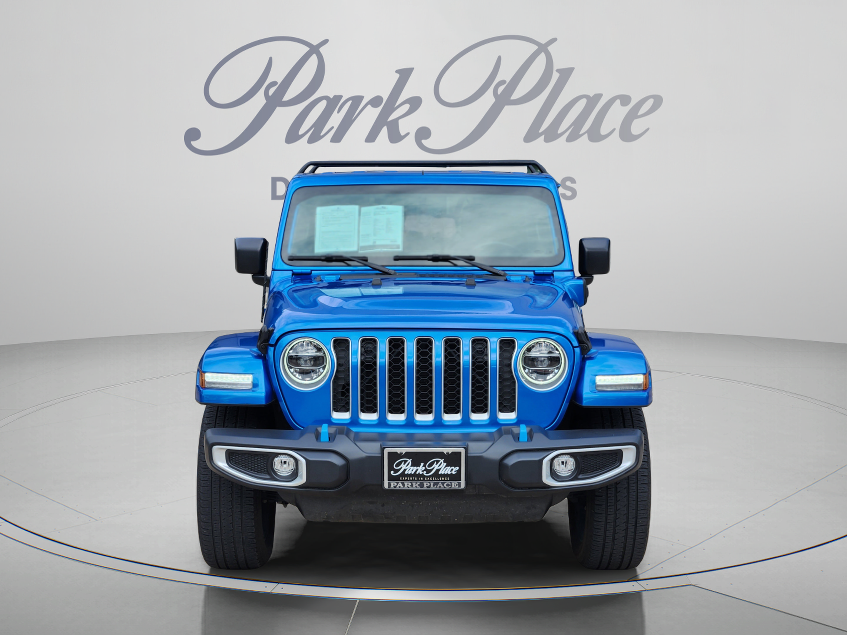 Used 2022 Jeep Wrangler Unlimited Sahara w/ Cold Weather Group AWD/4WD image 5
