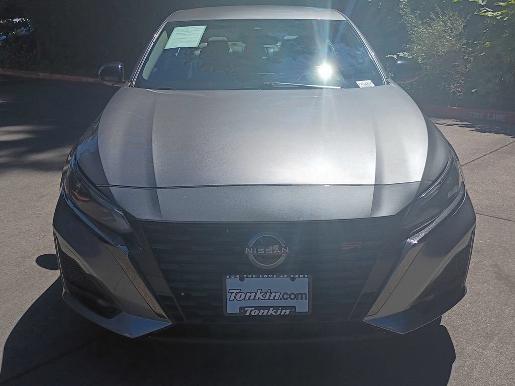 Used 2024 Nissan Altima 2.5 SR FWD image 12