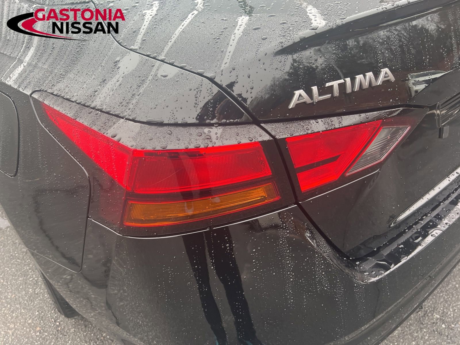 Used 2024 Nissan Altima 2.5 SV image 13