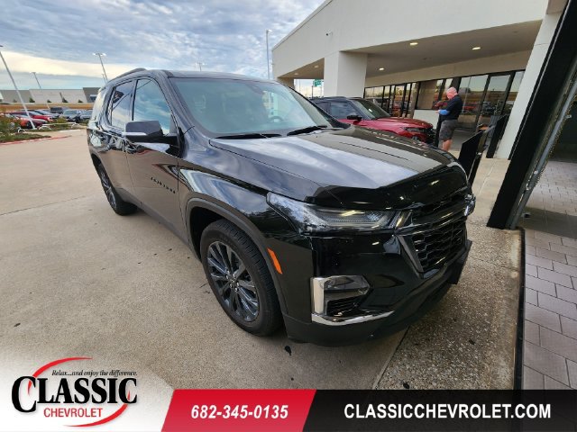 Used 2024 Chevrolet Traverse RS