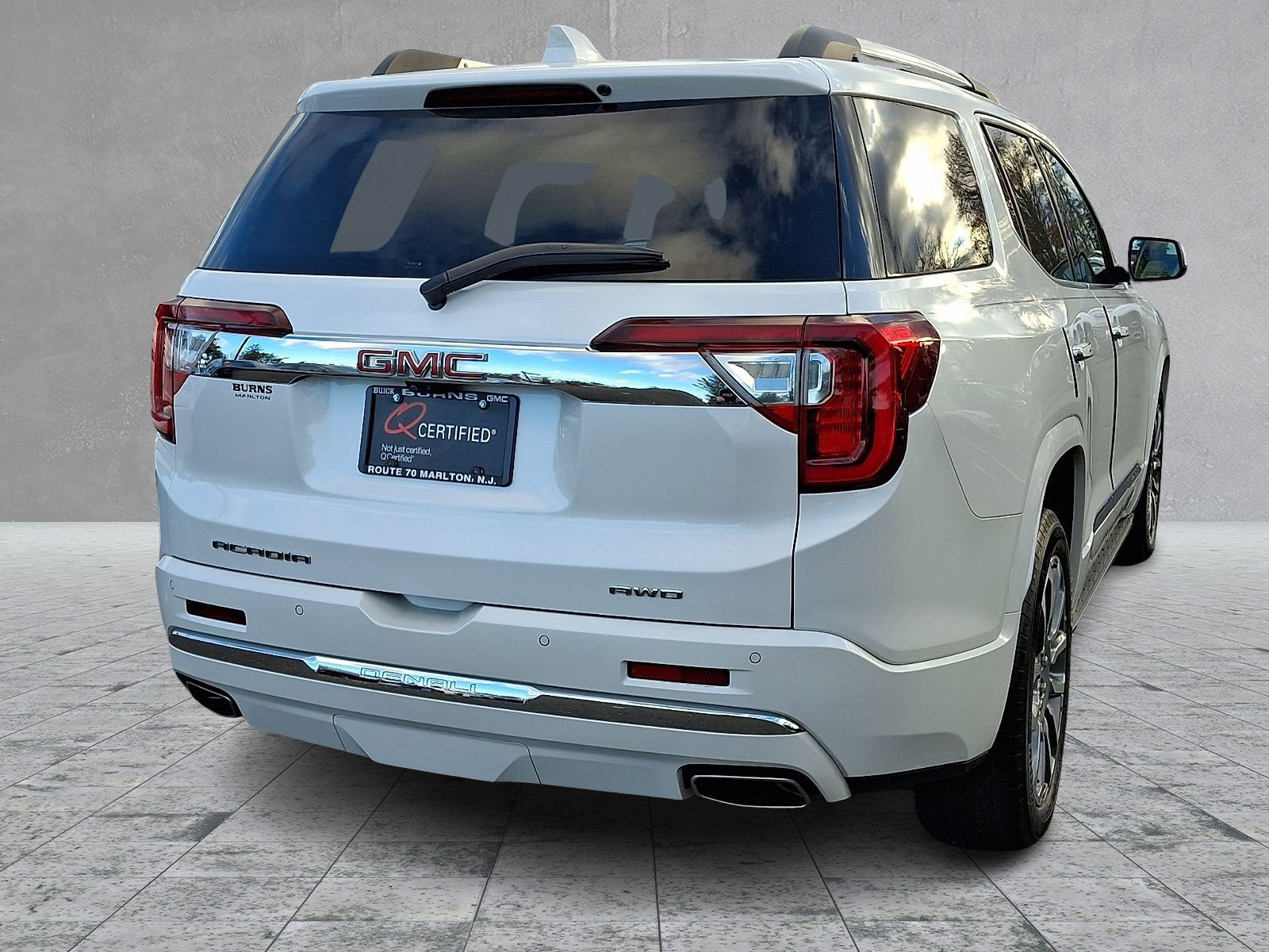 Used 2021 GMC Acadia Denali w/ Denali Ultimate Package image 10