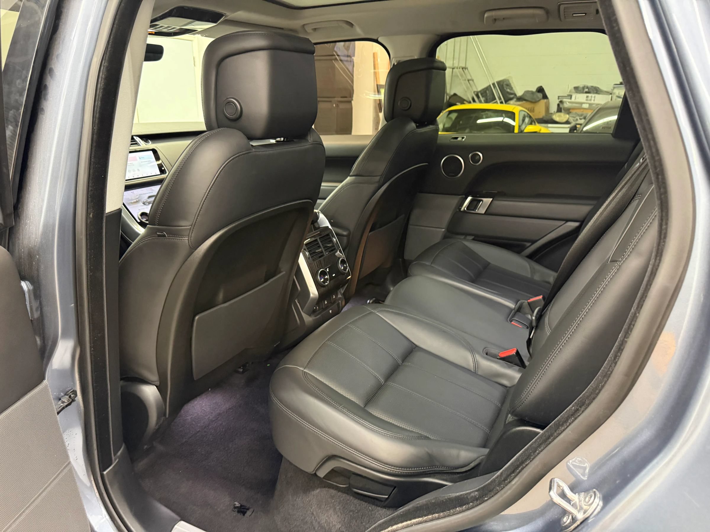 Used 2018 Land Rover Range Rover Sport Supercharged AWD/4WD image 22