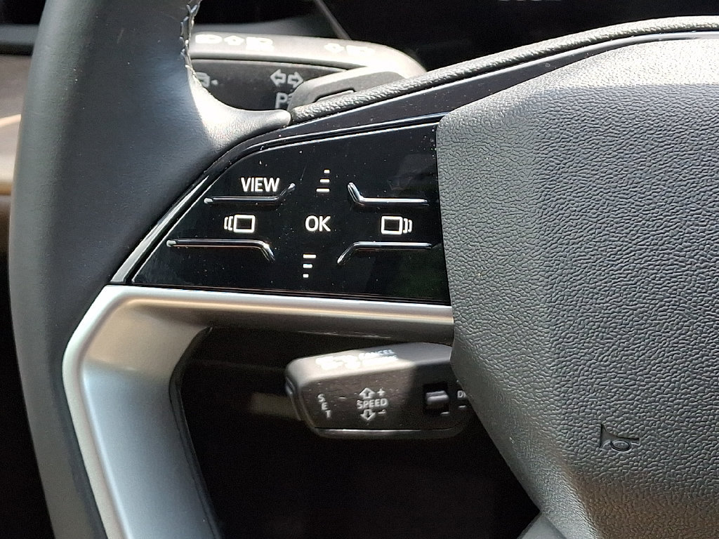 Used 2025 Audi Q5 Premium w/ Convenience Package AWD/4WD image 24