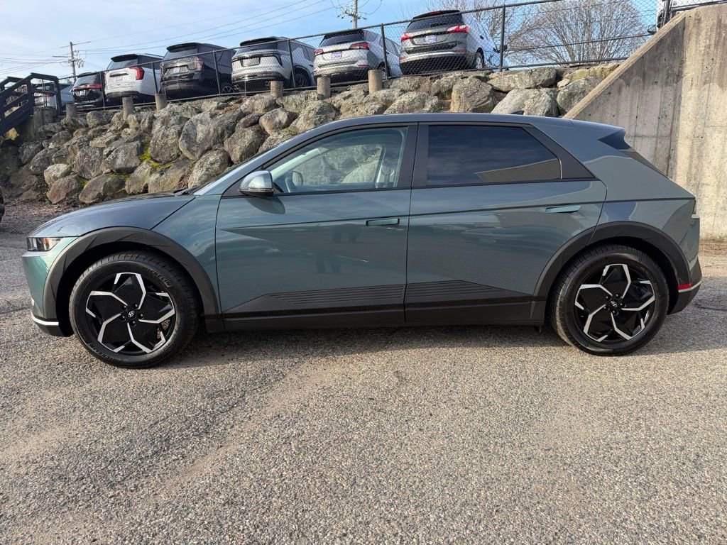 Used 2024 Hyundai Ioniq 5 SEL image 2