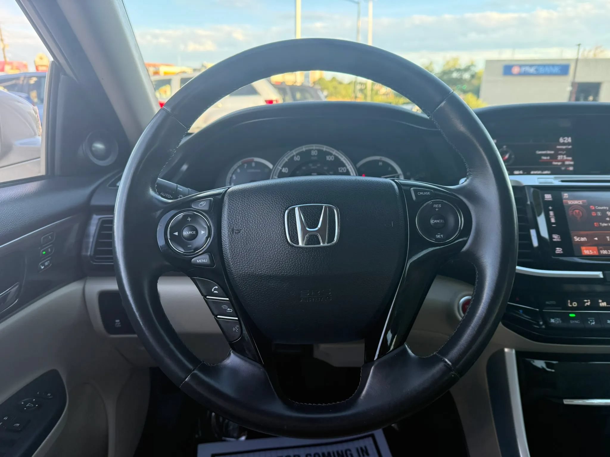 Used 2017 Honda Accord EX-L image 24