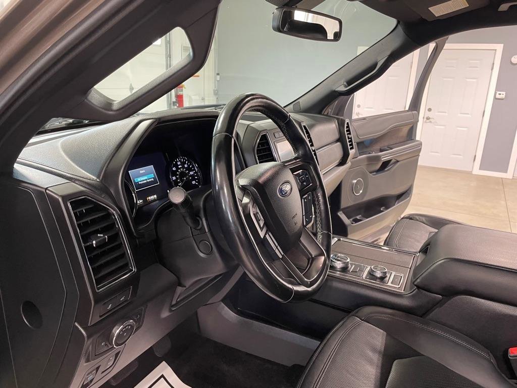 Used 2018 Ford Expedition Limited AWD/4WD image 9