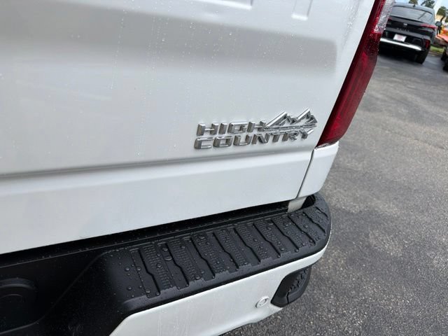 Used 2021 Chevrolet Silverado 1500 High Country w/ Technology Package AWD/4WD image 9