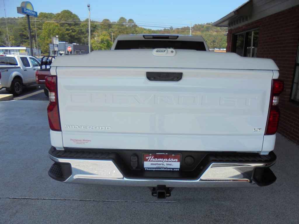 Used 2023 Chevrolet Silverado 1500 LT RWD image 4