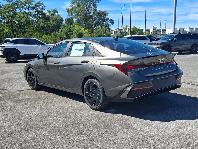 New 2026 Hyundai Elantra SEL Sport FWD image 6