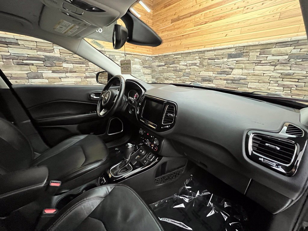 Used 2018 Jeep Compass Limited AWD/4WD image 20