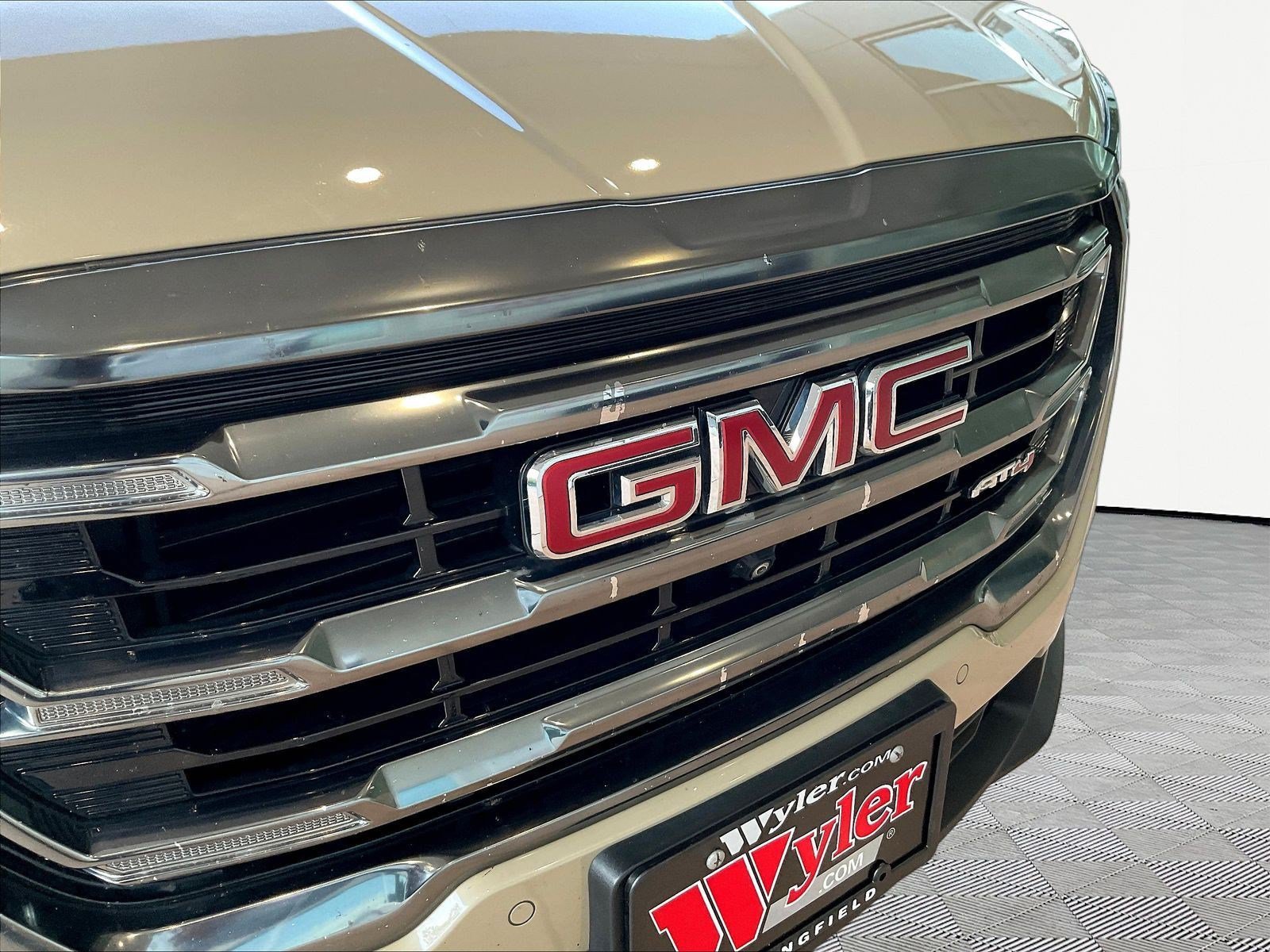 Used 2022 GMC Terrain AT4 w/ Tech Package AWD/4WD image 31