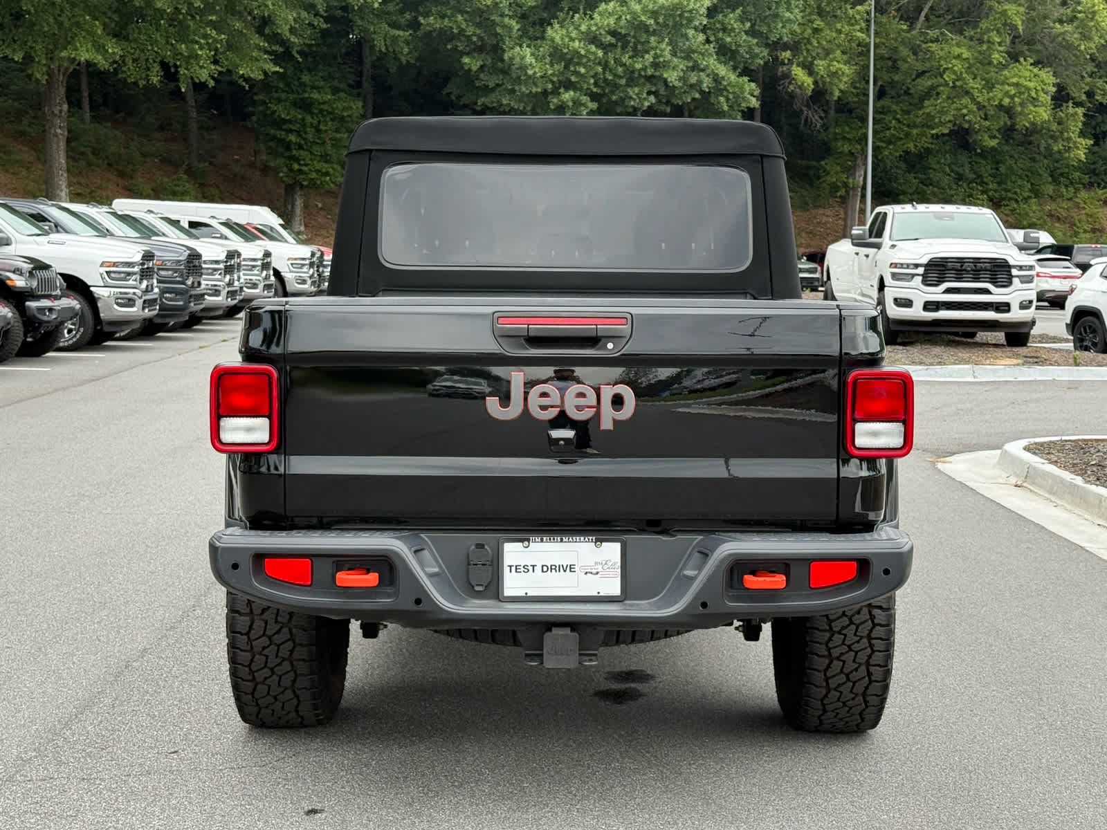 Used 2022 Jeep Gladiator Mojave w/ Trailer Tow Package AWD/4WD image 4