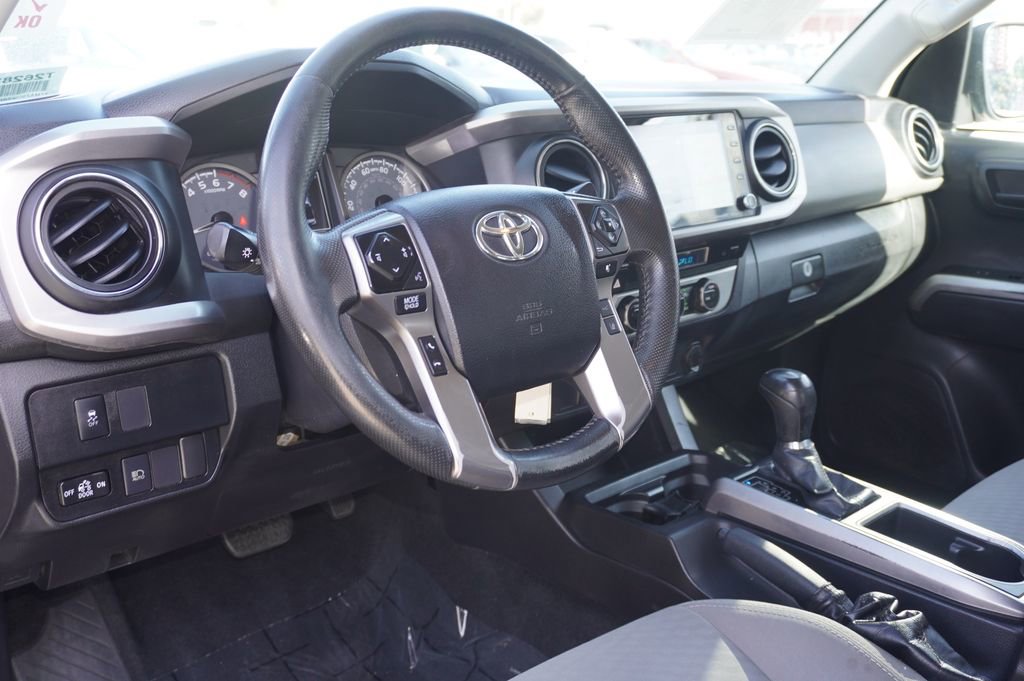 Used 2022 Toyota Tacoma SR5 RWD image 14