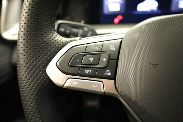 New 2026 Volkswagen Tiguan SE R-Line AWD/4WD image 24