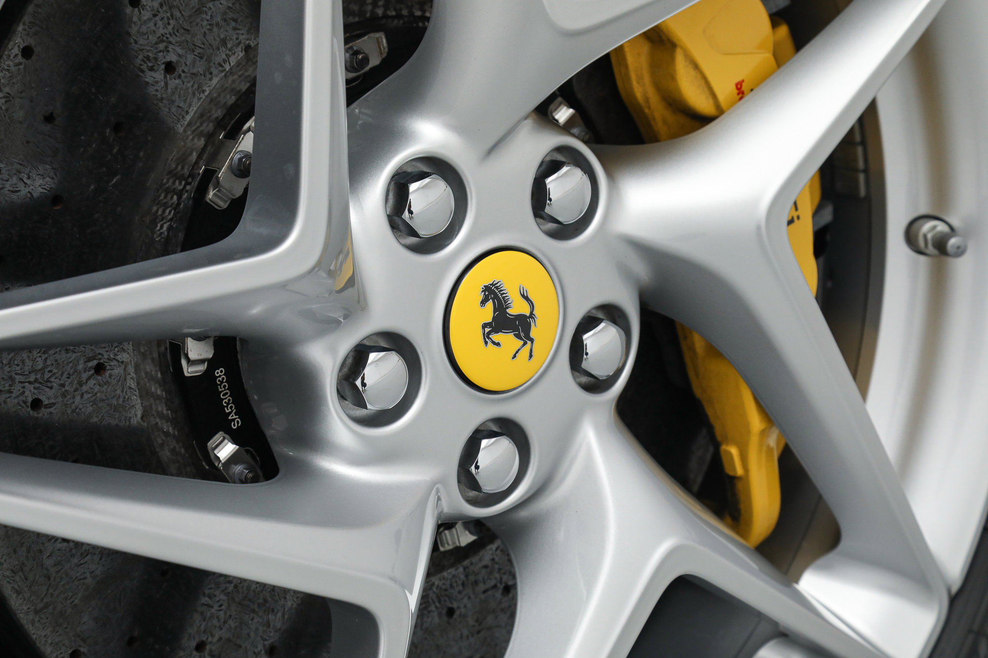 Certified 2021 Ferrari F8 Tributo RWD image 13