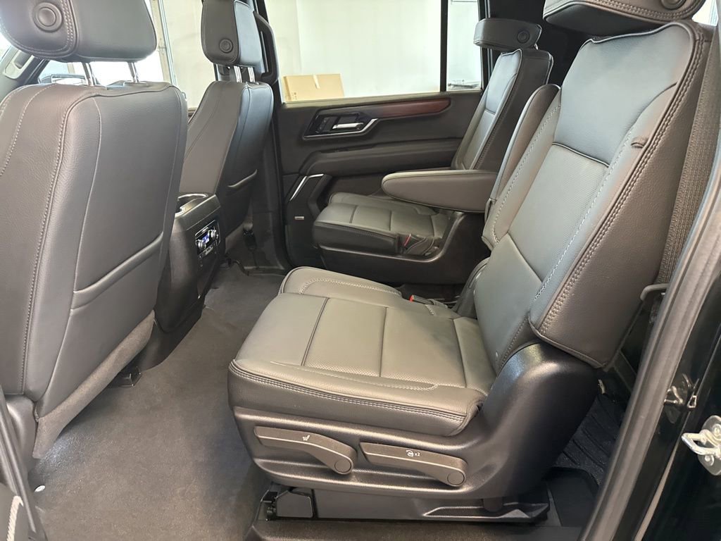 Certified 2025 GMC Yukon XL Denali w/ Sun & Power Step Package AWD/4WD image 24