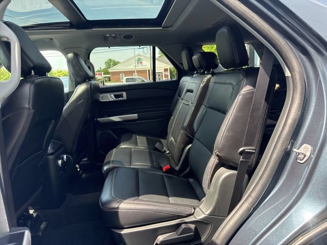 Used 2024 Ford Explorer Limited w/ Limited Technology Package AWD/4WD image 11