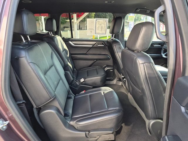 Used 2024 GMC Acadia Elevation FWD image 7