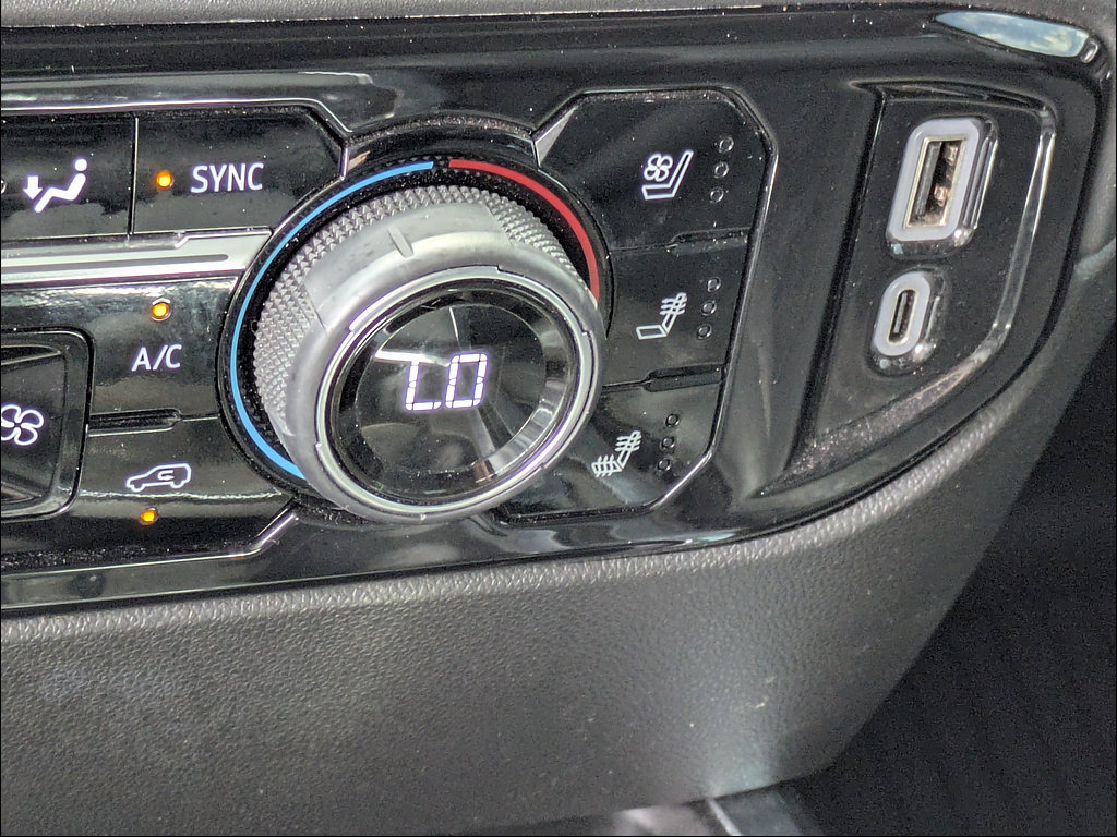 Certified 2023 Chevrolet Silverado 1500 LTZ AWD/4WD image 28