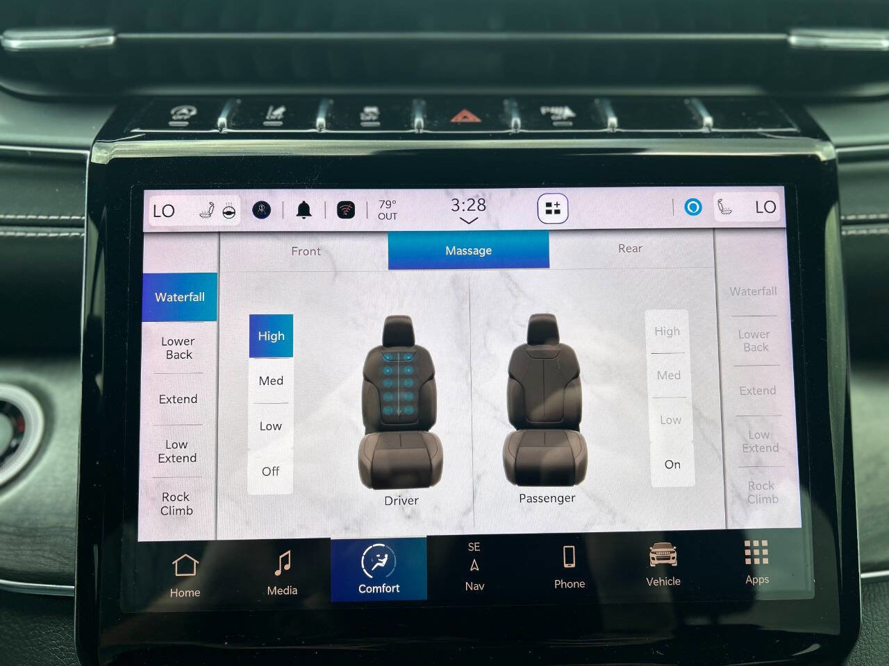 Used 2021 Jeep Grand Cherokee L Overland w/ Advanced Protech Group III image 15