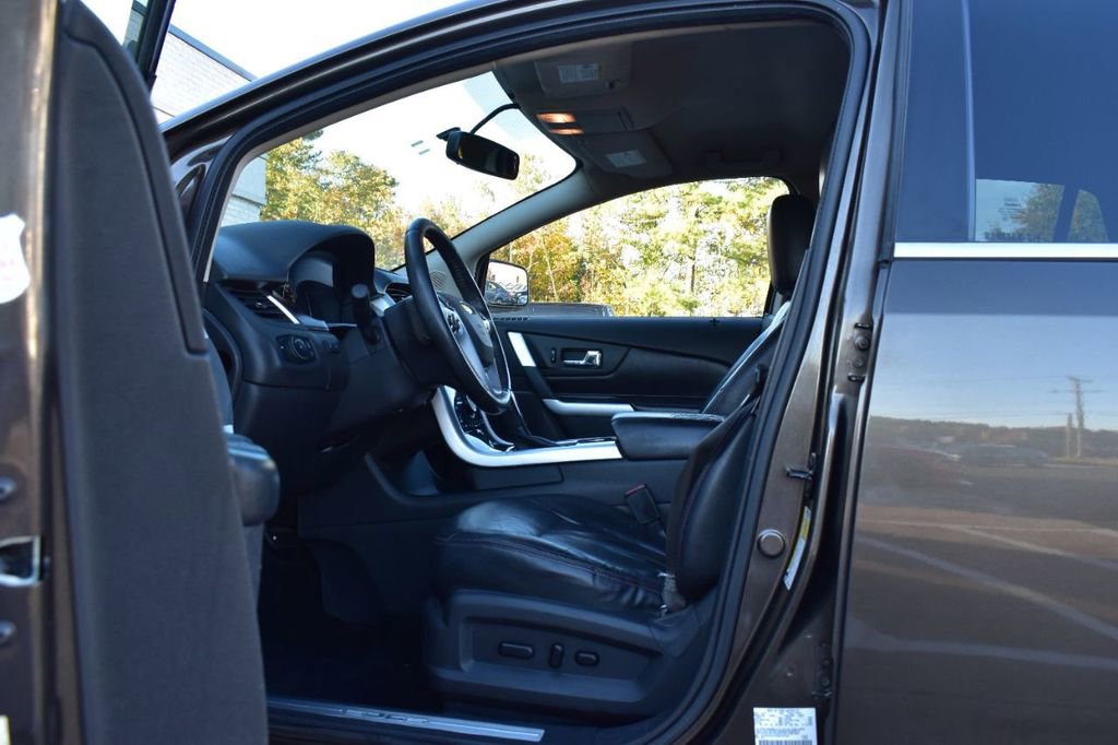 Used 2011 Ford Edge Limited AWD/4WD image 13
