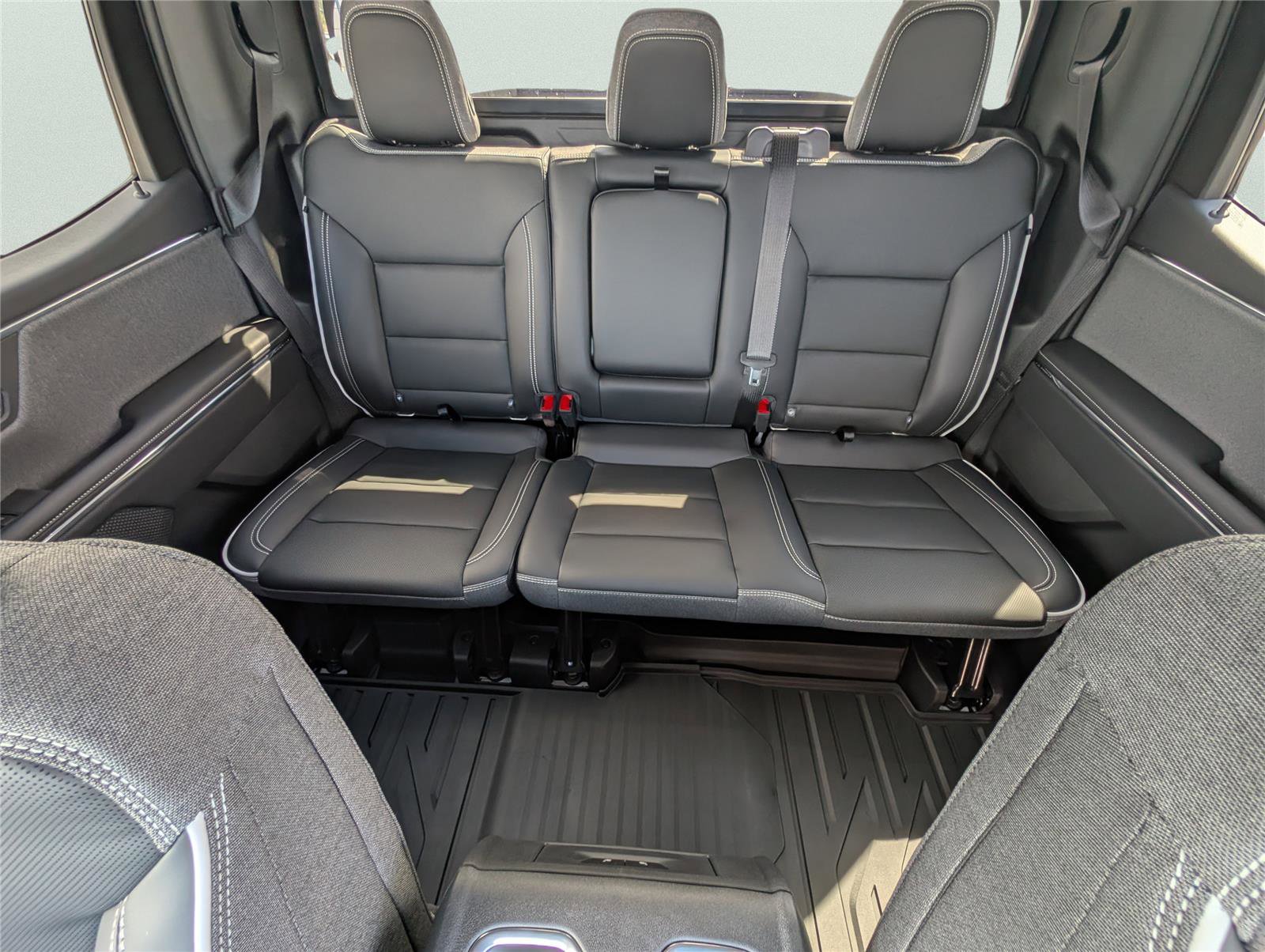 New 2026 GMC Sierra EV Elevation w/ Premium Package image 32