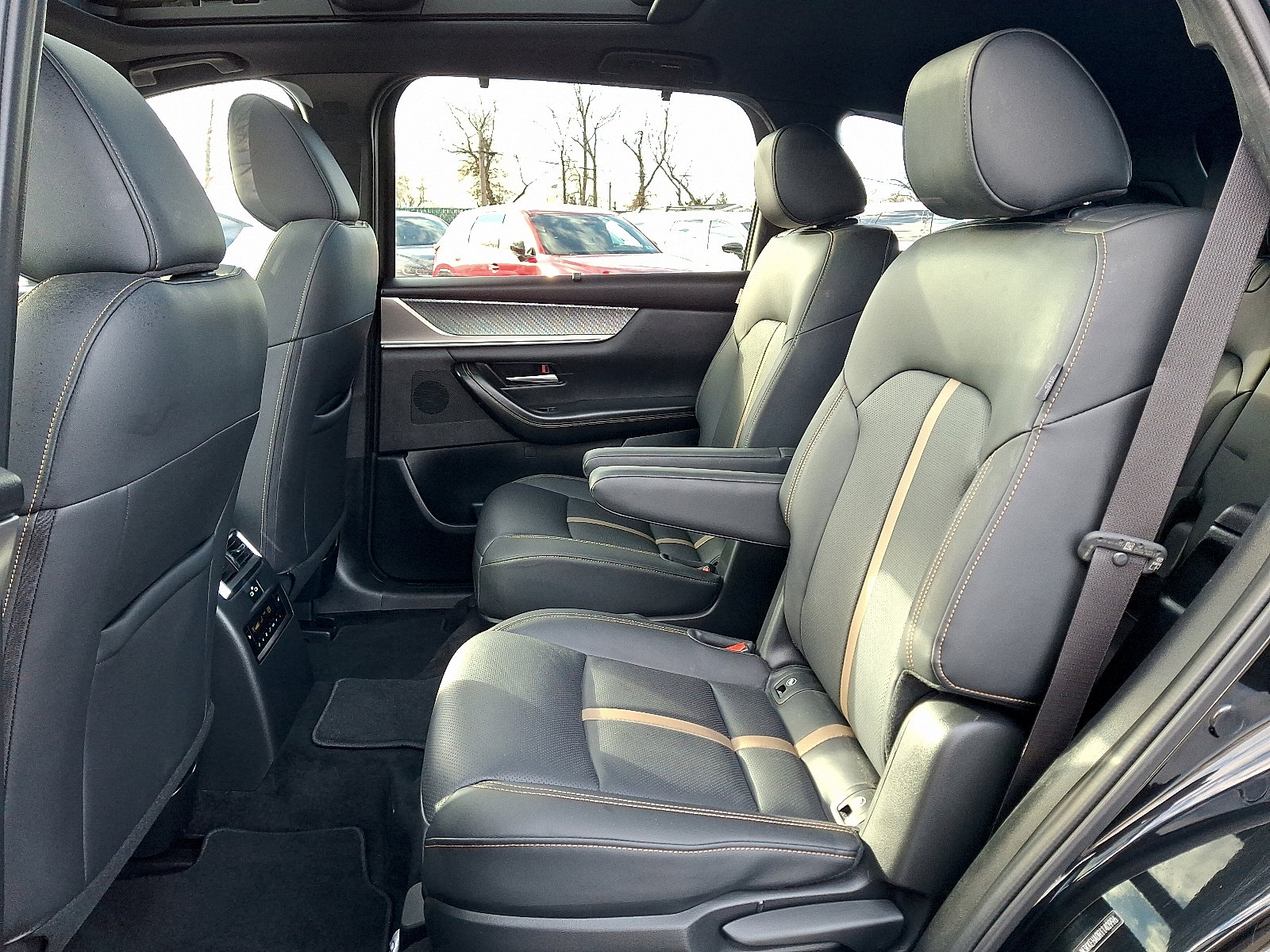 Certified 2024 MAZDA CX-90 Plug-In Hybrid w/ Premium Plus image 12