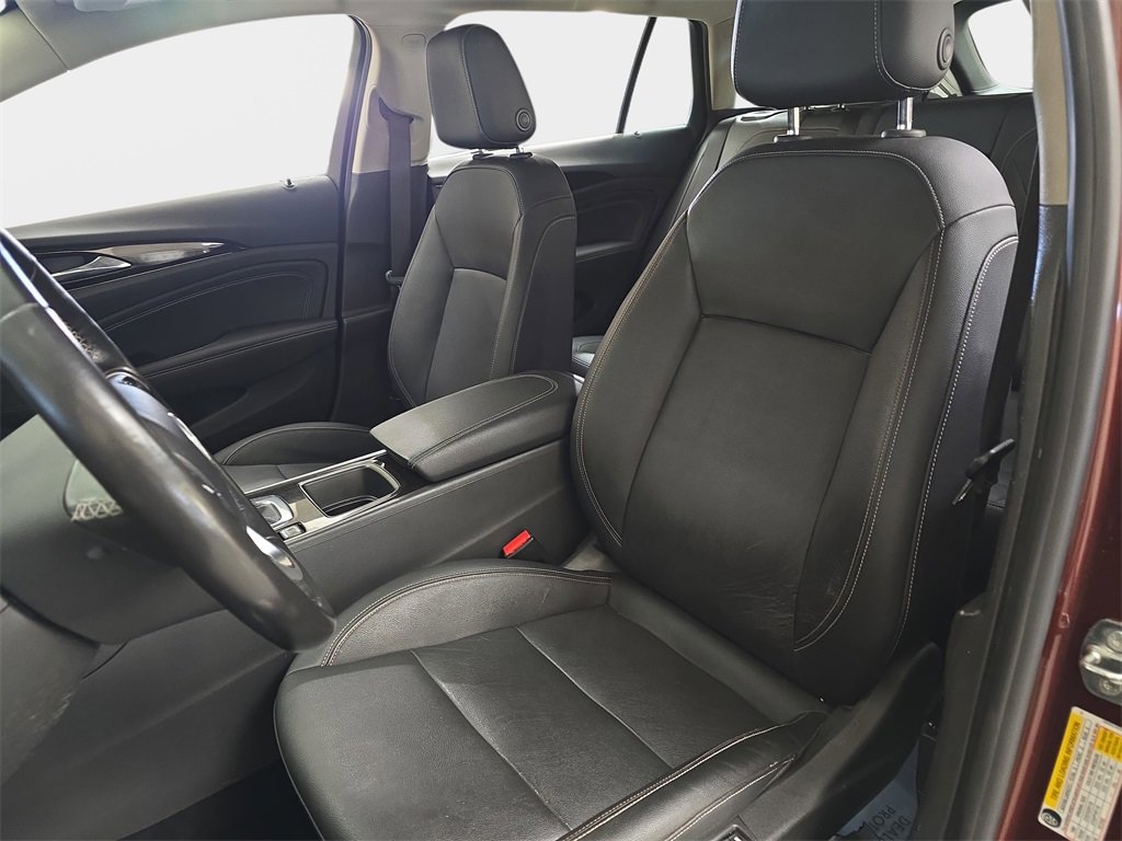 Used 2018 Buick Regal Essence w/ Driver Confidence Package #1 image 18