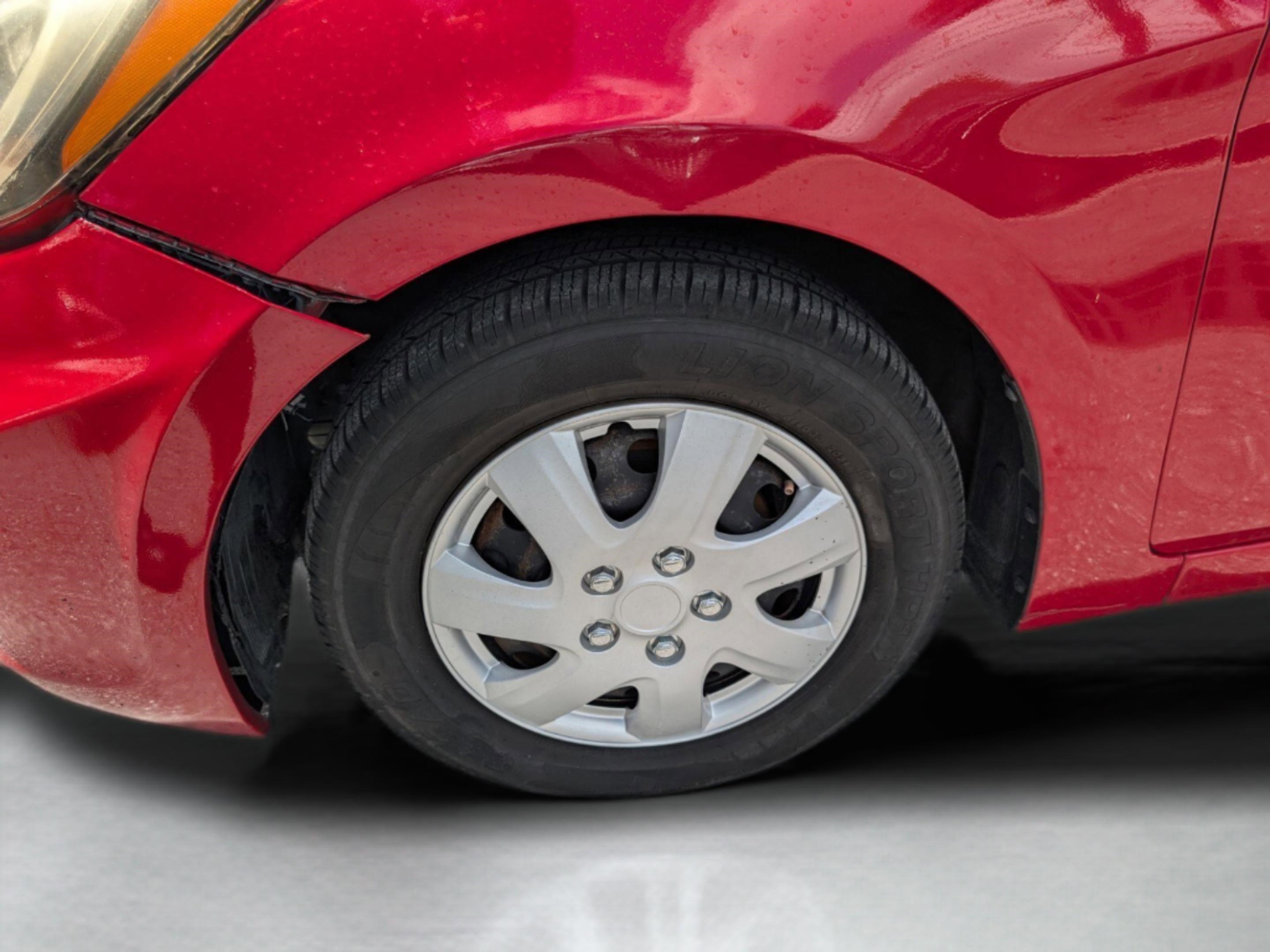 Used 2012 Hyundai Accent GLS image 13