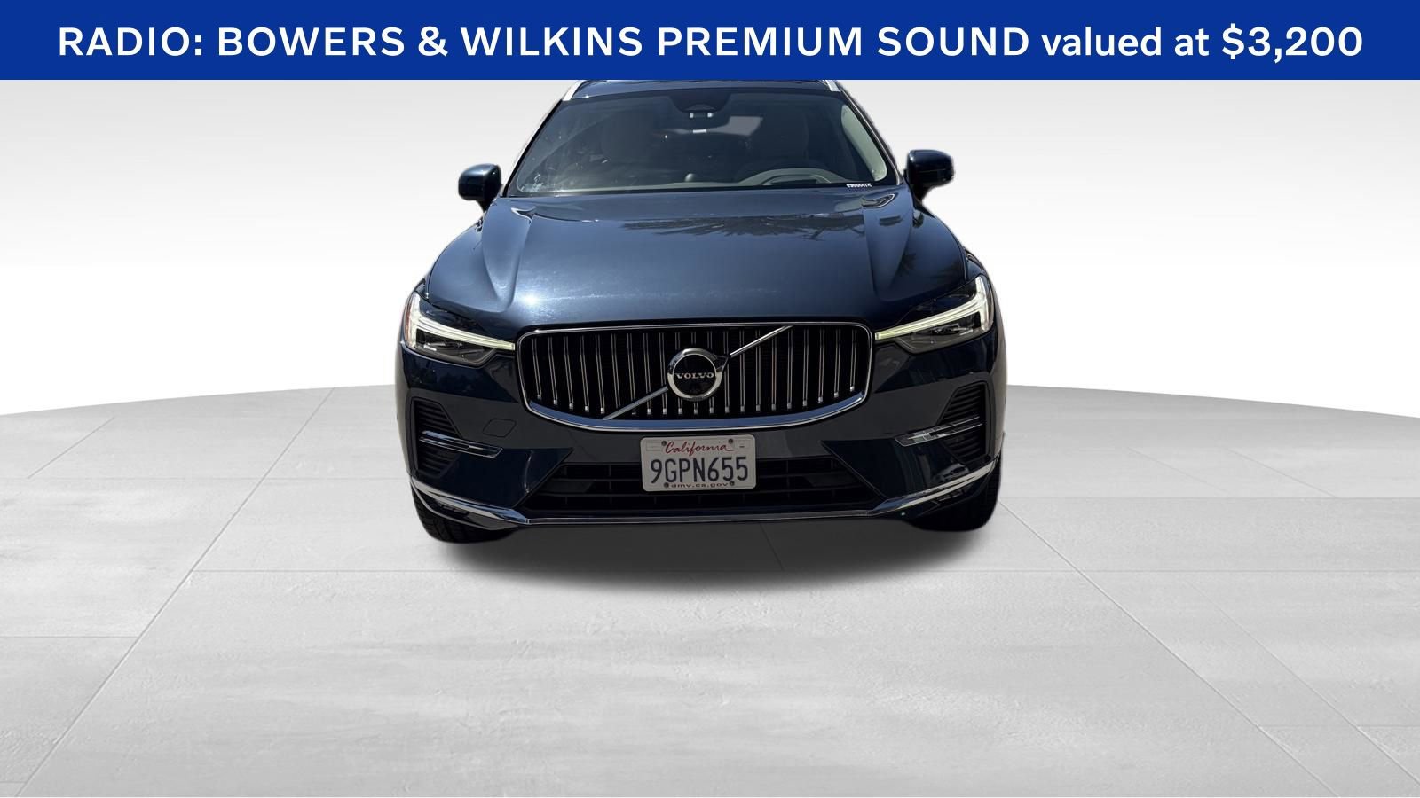 Used 2023 Volvo XC60 B5 Ultimate image 2