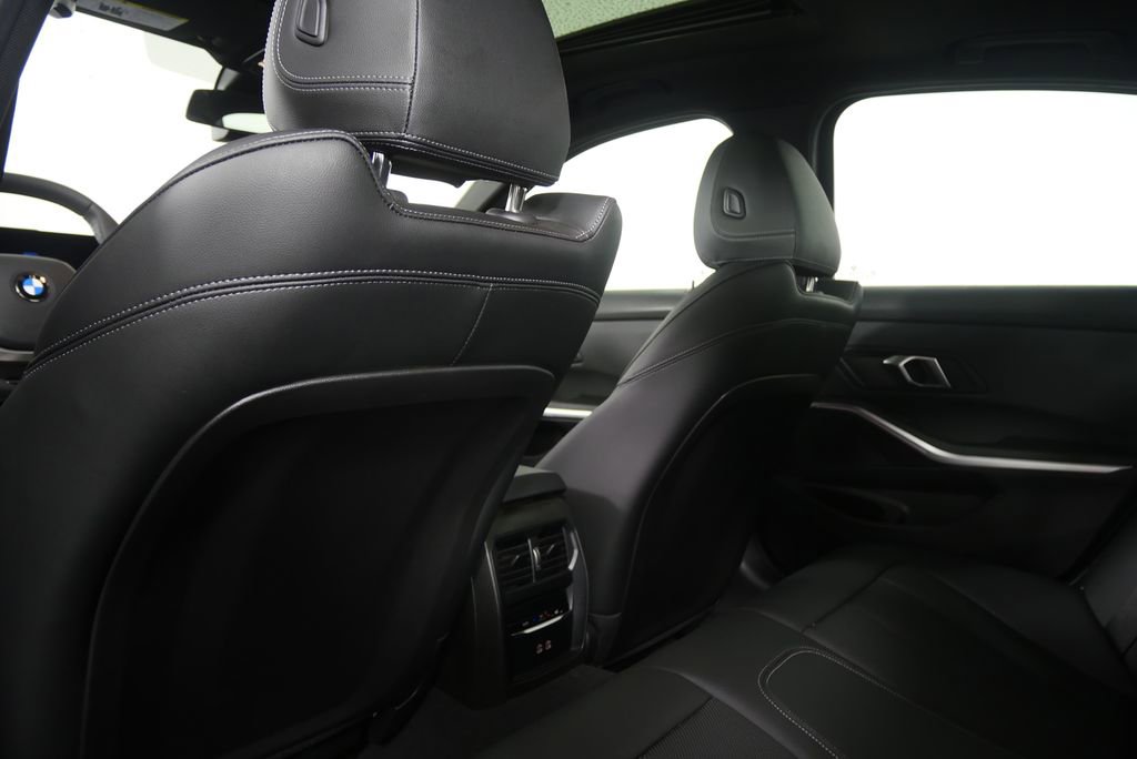 Certified 2025 BMW 330i Sedan image 16