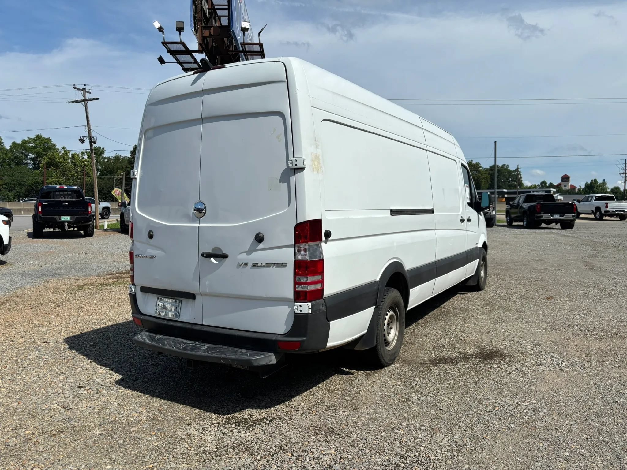 Used 2014 Freightliner Sprinter 2500 RWD image 6