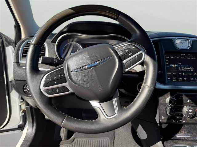 Used 2019 Chrysler 300 Limited image 13