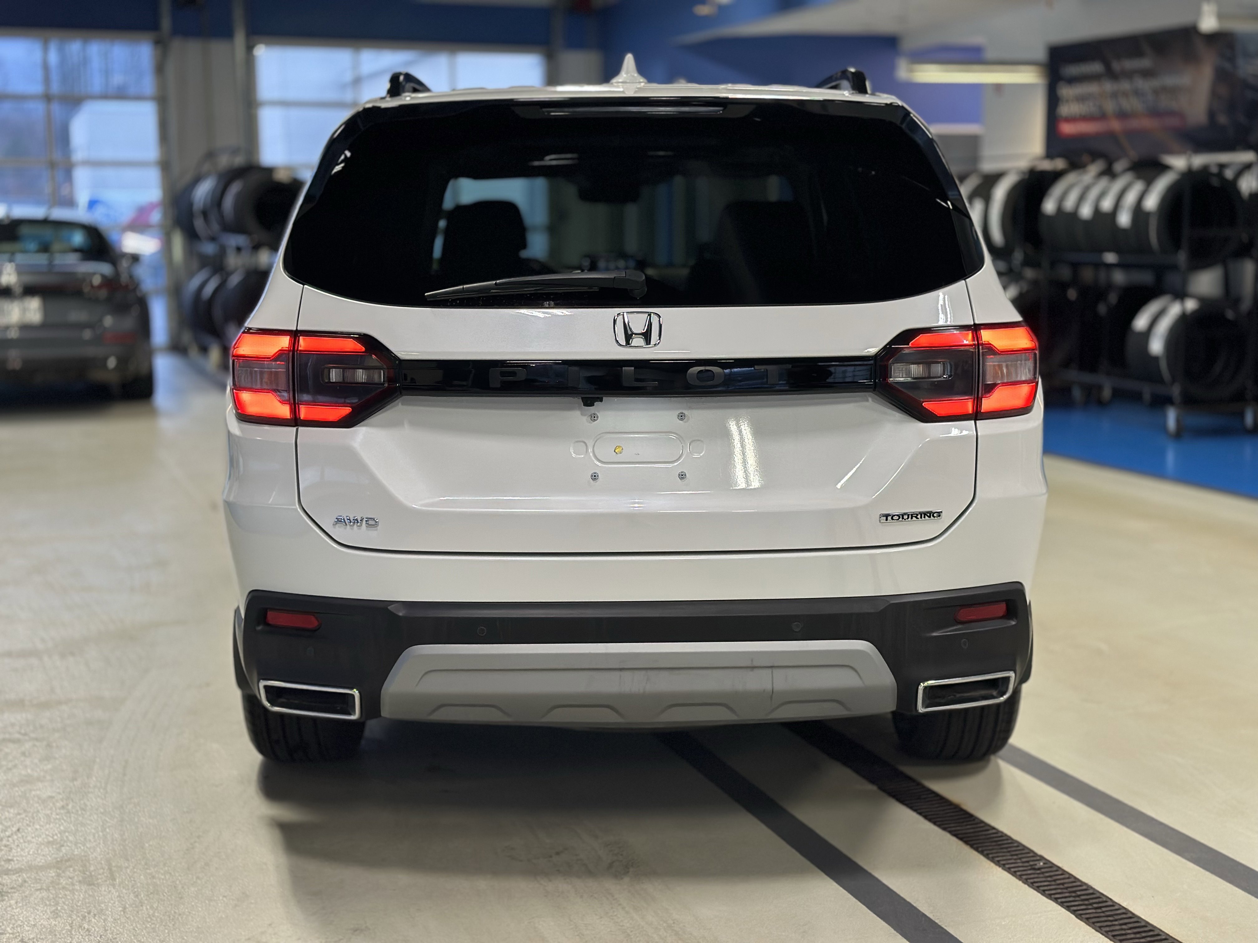 Used 2025 Honda Pilot Touring image 5