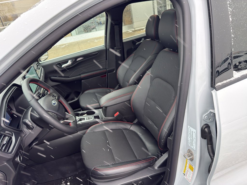 Used 2026 Ford Escape ST-Line w/ Tech Pack #1 image 12