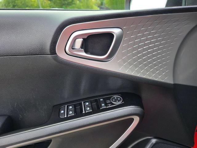 Certified 2023 Kia Soul LX FWD image 24